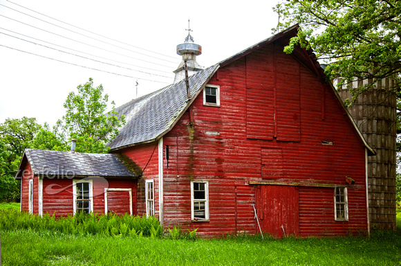 Triple Oak Barn