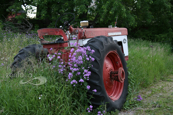Farmall 560 tractor